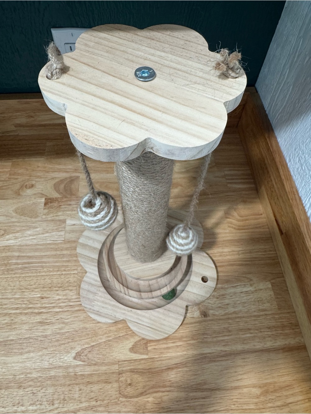Cat Scratching Post / Toy - Picture 4 of 4